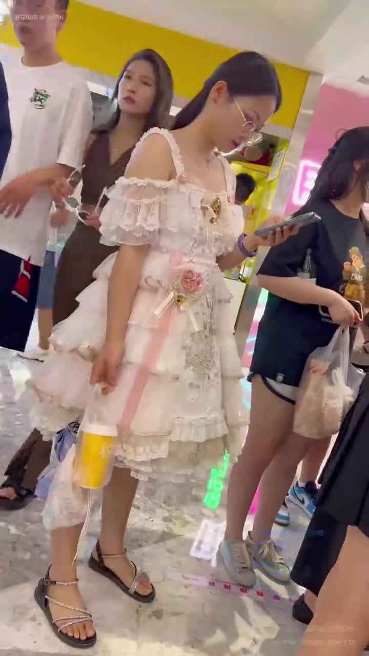 0b164dda-345e-11f0-85ba-060db0d232c4.mp4