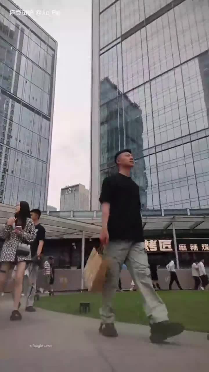 643d4e64-32b4-11f0-8e28-4ad8410911d3.mp4