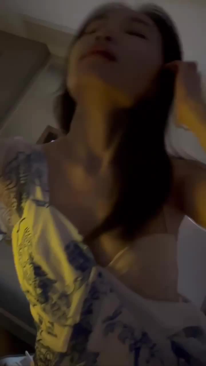 64e256f3-62c6-4f44-a4b8-345b81120a02.mp4