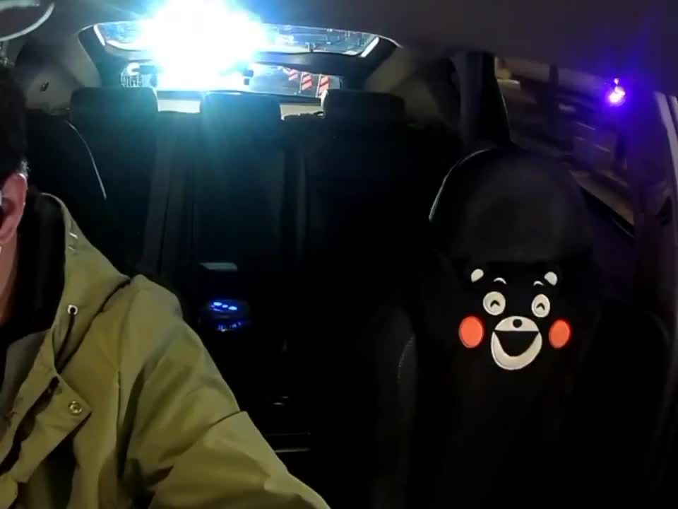064dd6a2-f320-401c-839d-e065dea86b6e.mp4