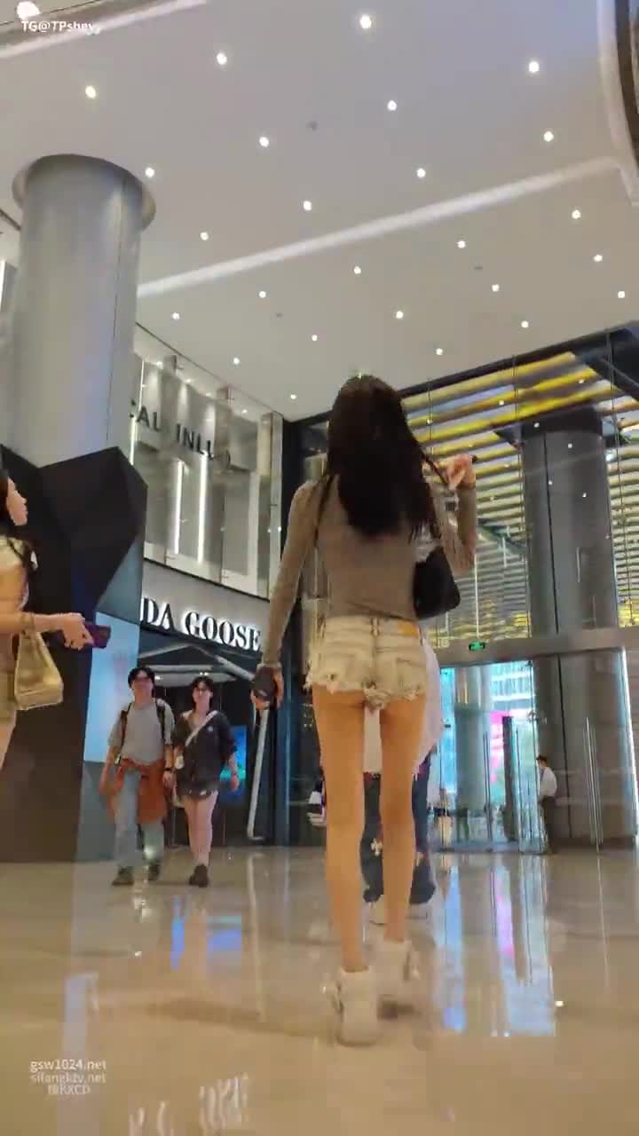 78b5d502-2632-11f0-8fb5-9e5d5bfbca85.mp4