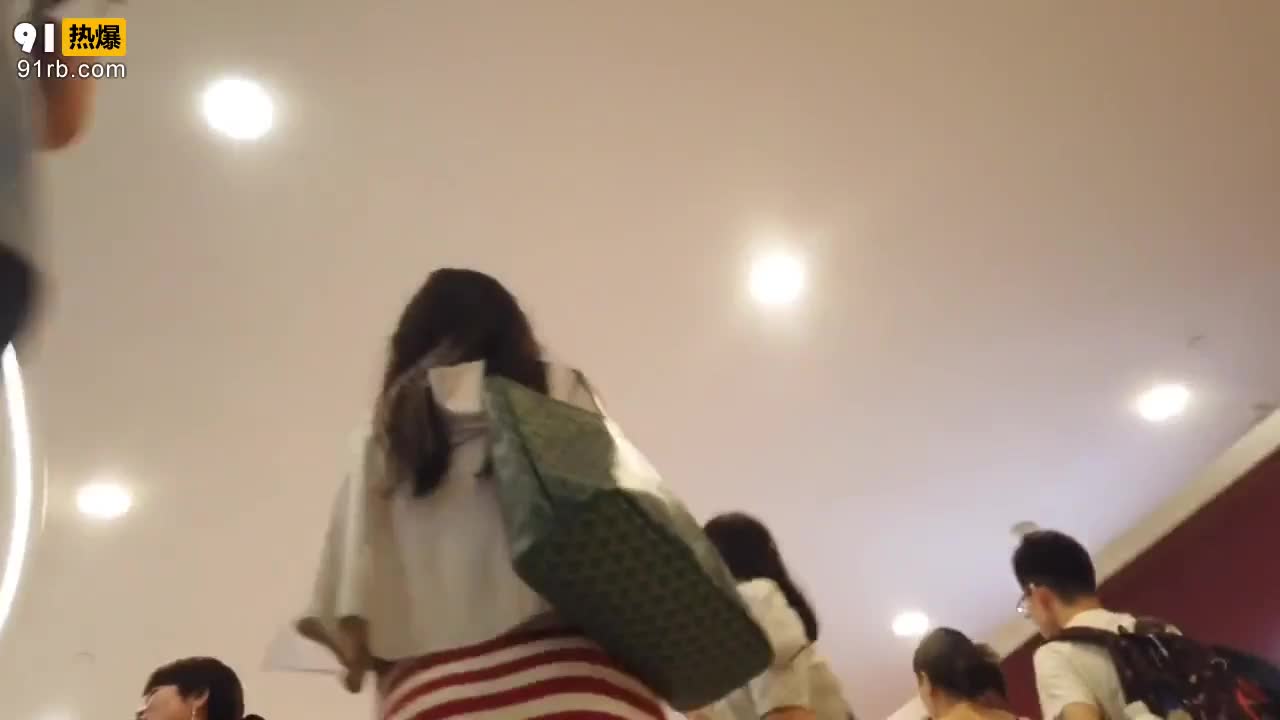 e7daa59d-f0f1-49ea-b2ff-7be787976ac9.mp4