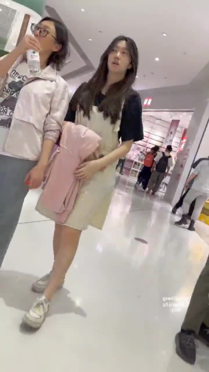 cab8d6fe-2b8e-11f0-9f76-d2aa28aa9c1a.mp4