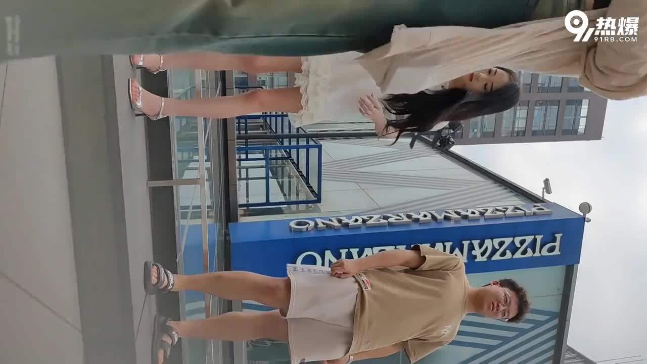 d2d3b3b6-f37e-4060-a365-54893a103f95.mp4