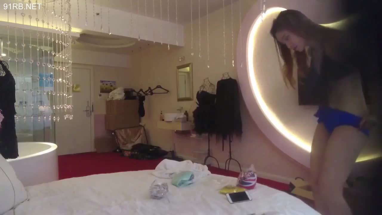 75c6103d-0155-4773-9200-1a6f0708dee6.mp4