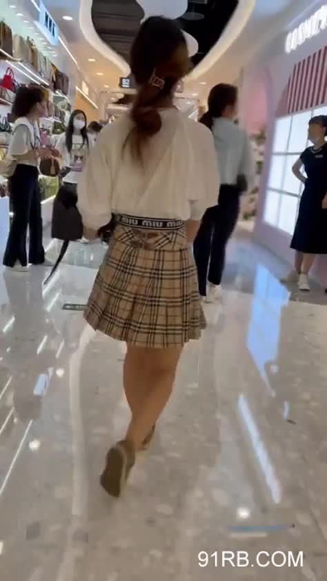 9b5ec47f-c12f-464d-b849-1d7352b7ea3a.mp4
