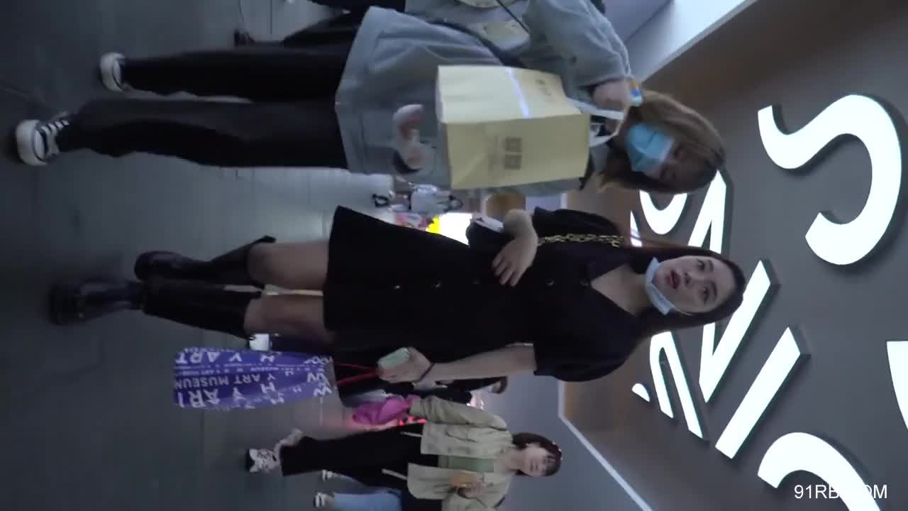 deec9866-d695-4062-b8c7-06142591c761.mp4