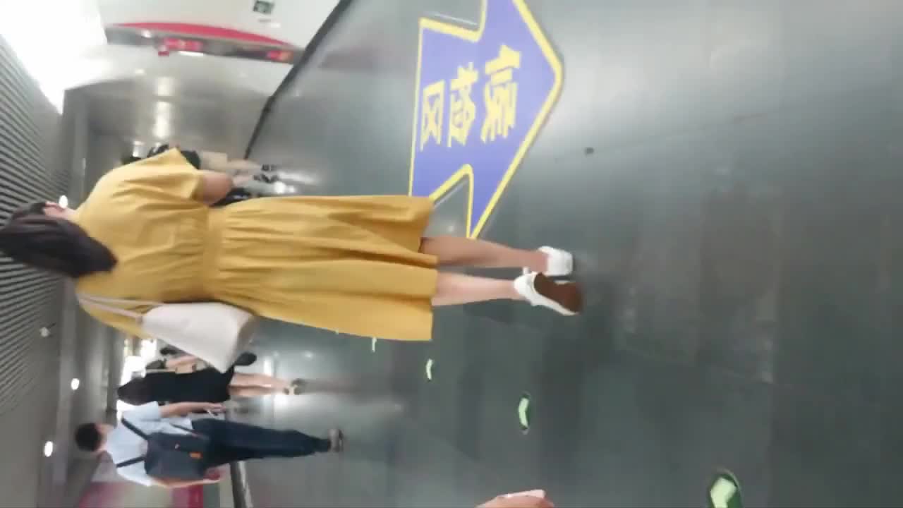 00793257-75db-4098-a7b1-b95a63ce03dc.mp4