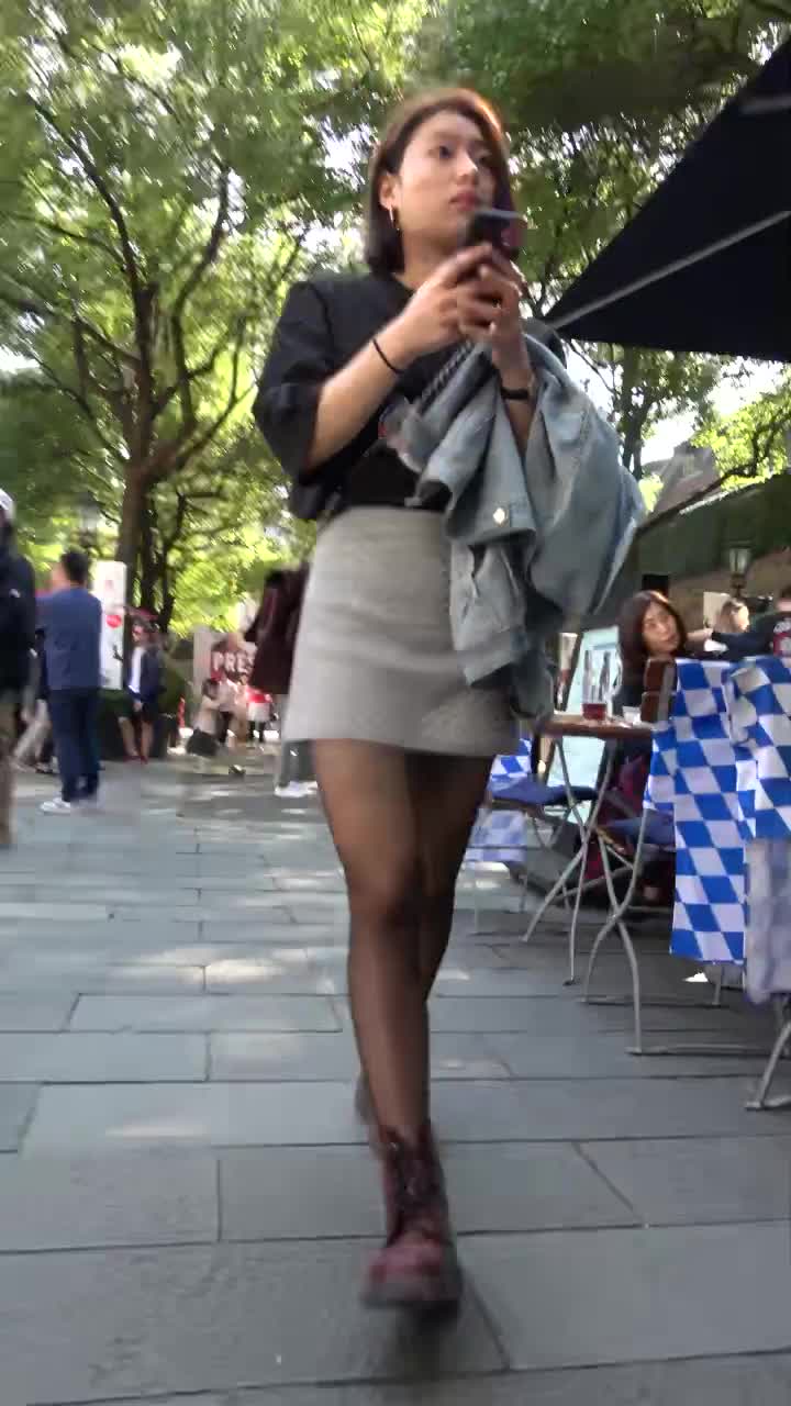 8d64f963-d855-4469-84b6-1f991d319212.mp4