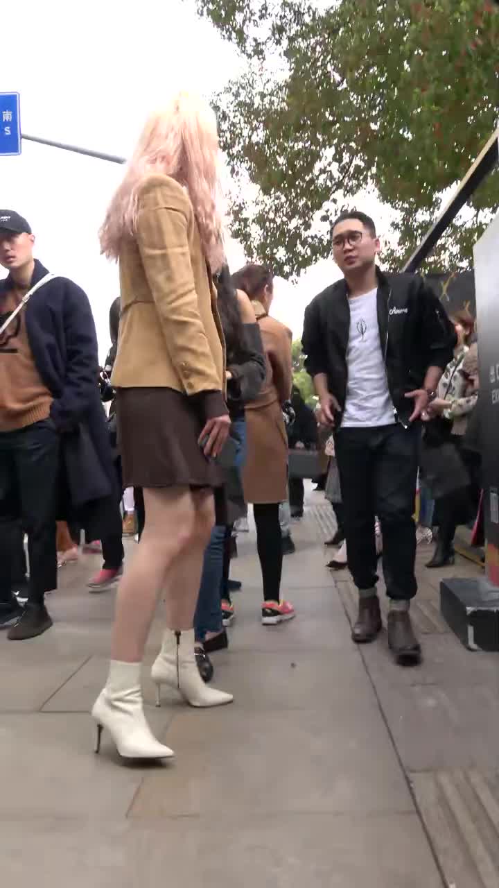 3df7e4a6-c46d-432a-a37f-324d56be582c.mp4
