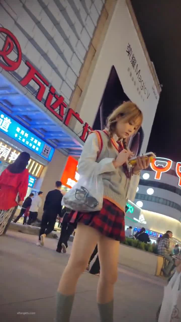 3db3fe48-357d-11f0-85ba-060db0d232c4.mp4