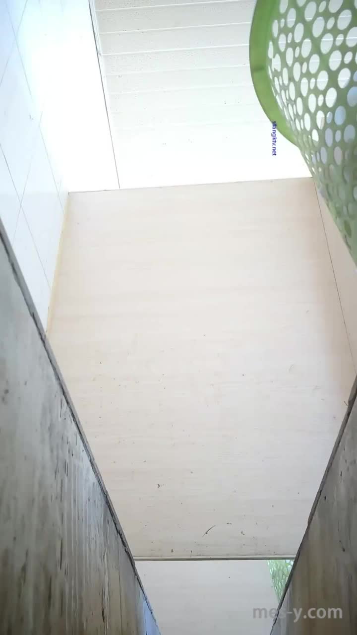 27404d06-0b82-4fdf-b663-82541771bf39.mp4