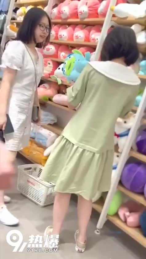 1b662408-a3fd-475f-8ec3-815aa37c8a49.mp4