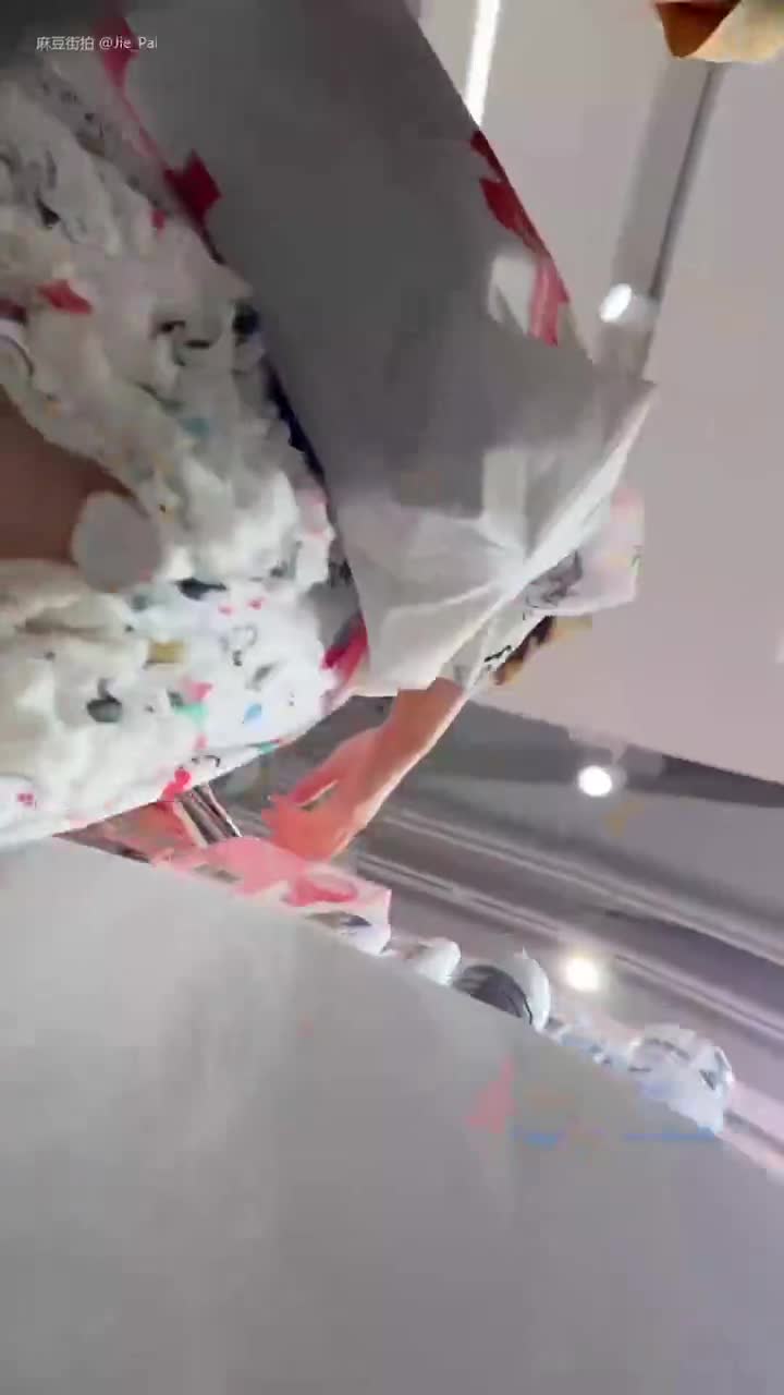 0f7637ee-33ed-11f0-85ba-060db0d232c4.mp4