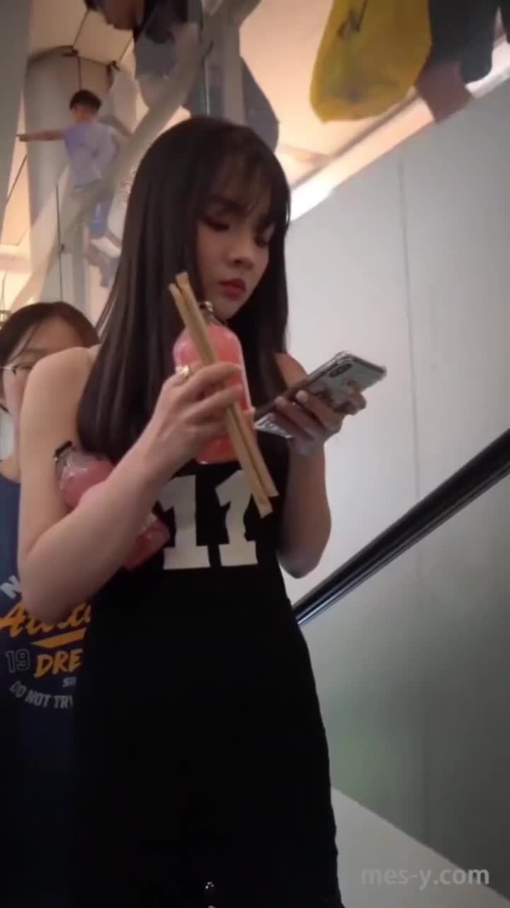 5ac63da3-6a70-4474-b32d-bf53e15f6c17.mp4