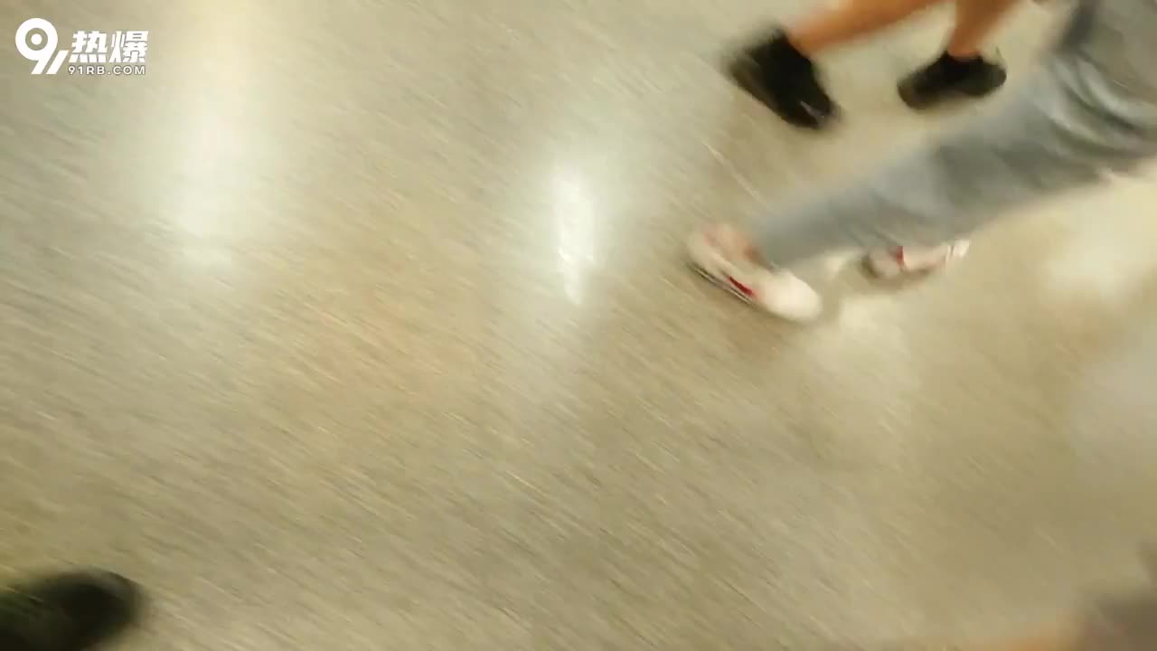 955b6787-a994-4b9d-9cd6-ae5f741e0553.mp4