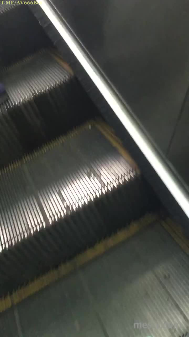 03e55323-2926-4d0f-89ab-6bcc37e561bd.mp4