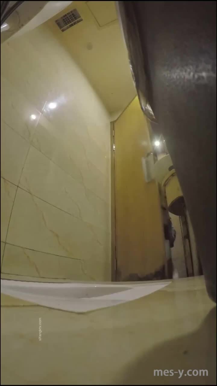 f7c2933c-6bd7-46cd-a088-e2015ec70e61.mp4