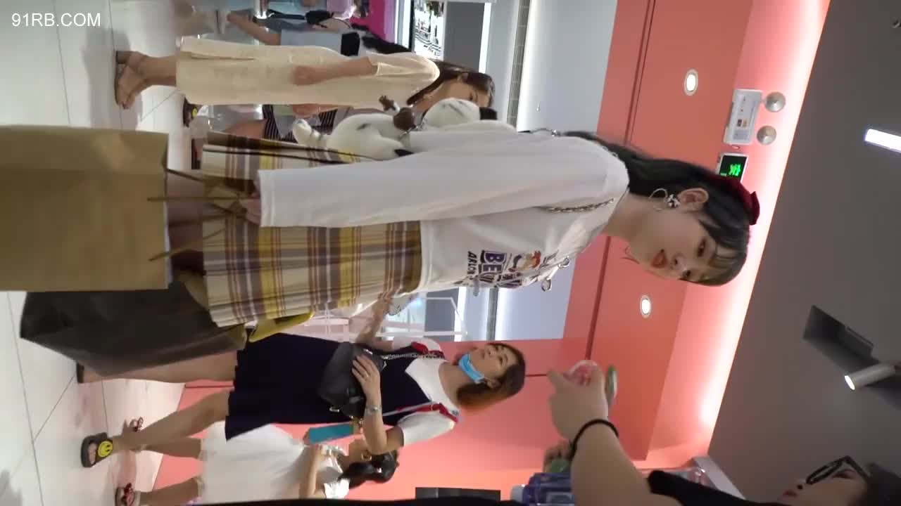 82551b1f-3312-4c4d-b27f-04616b323f63.mp4