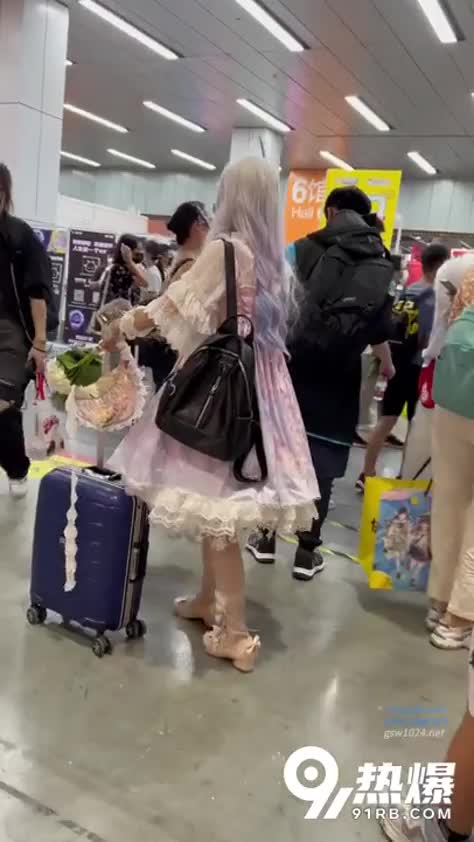 8c99e1c1-a409-4e7b-bcea-4761a6add3d2.mp4