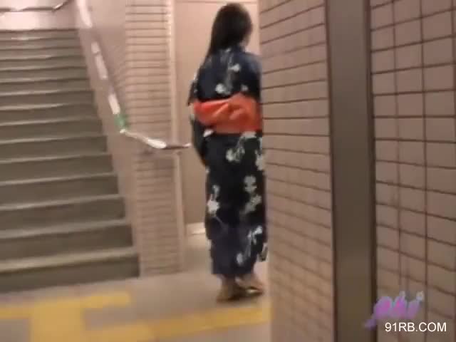 c0071c2f-b8cc-4a38-945d-3956110a4c06.mp4