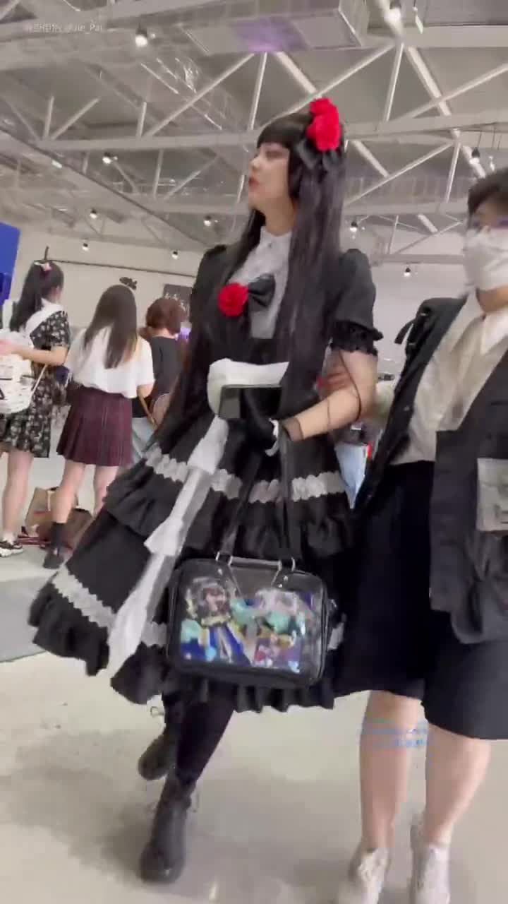 c85c29d8-33e0-11f0-85ba-060db0d232c4.mp4