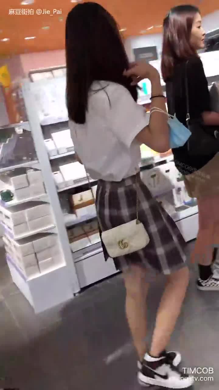 f15b90da-32be-11f0-8e28-4ad8410911d3.mp4