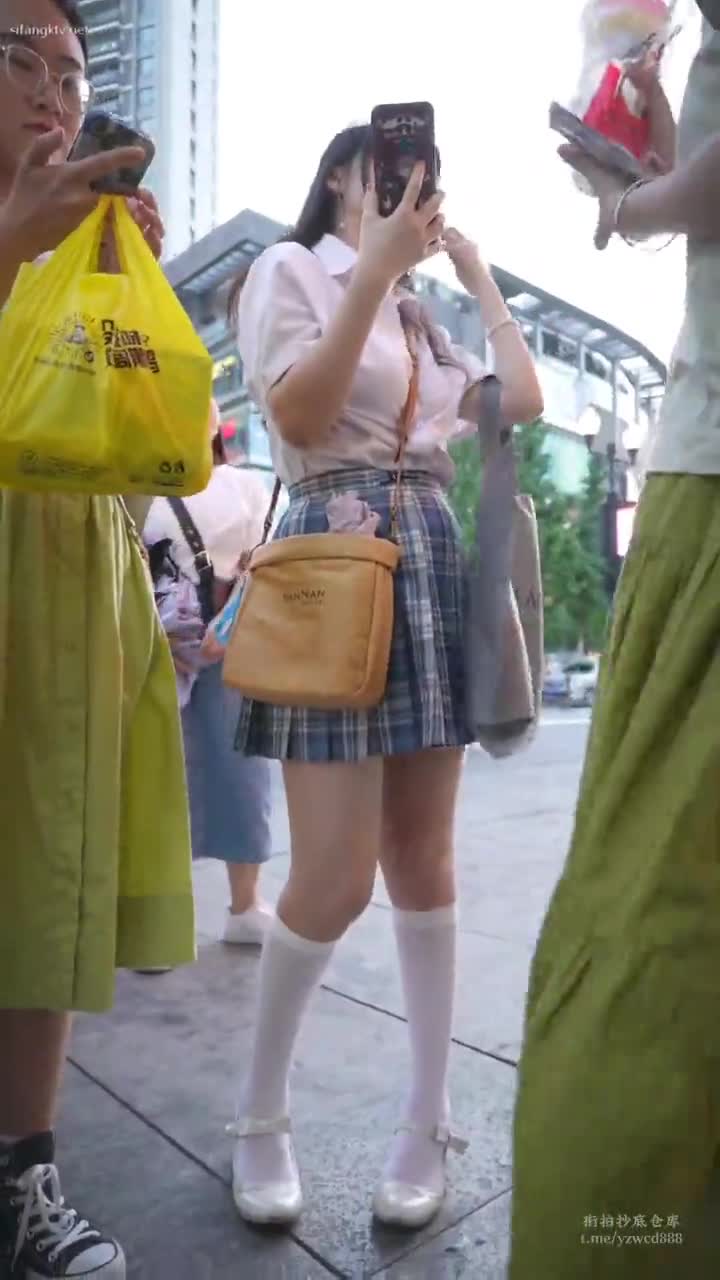 9060f0ea-2567-11f0-8302-1ea9f0735b0f.mp4