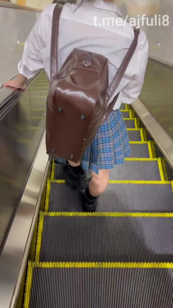 3130ebd6-4d3d-11f0-b0d8-d2ab2183249b.mp4