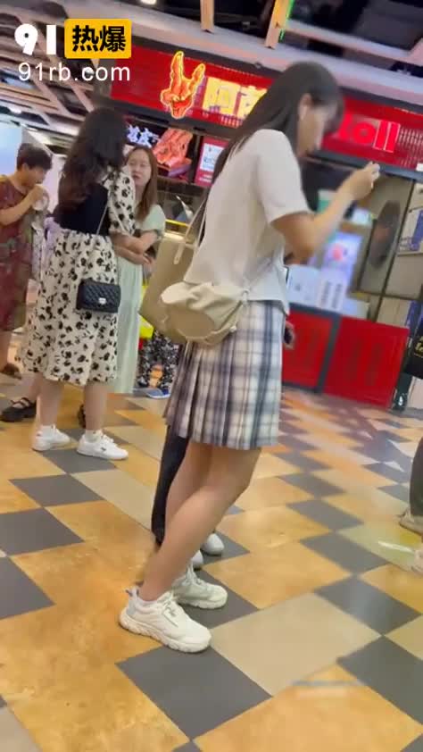 c4c9279a-282a-416e-b08d-a74147422fb0.mp4