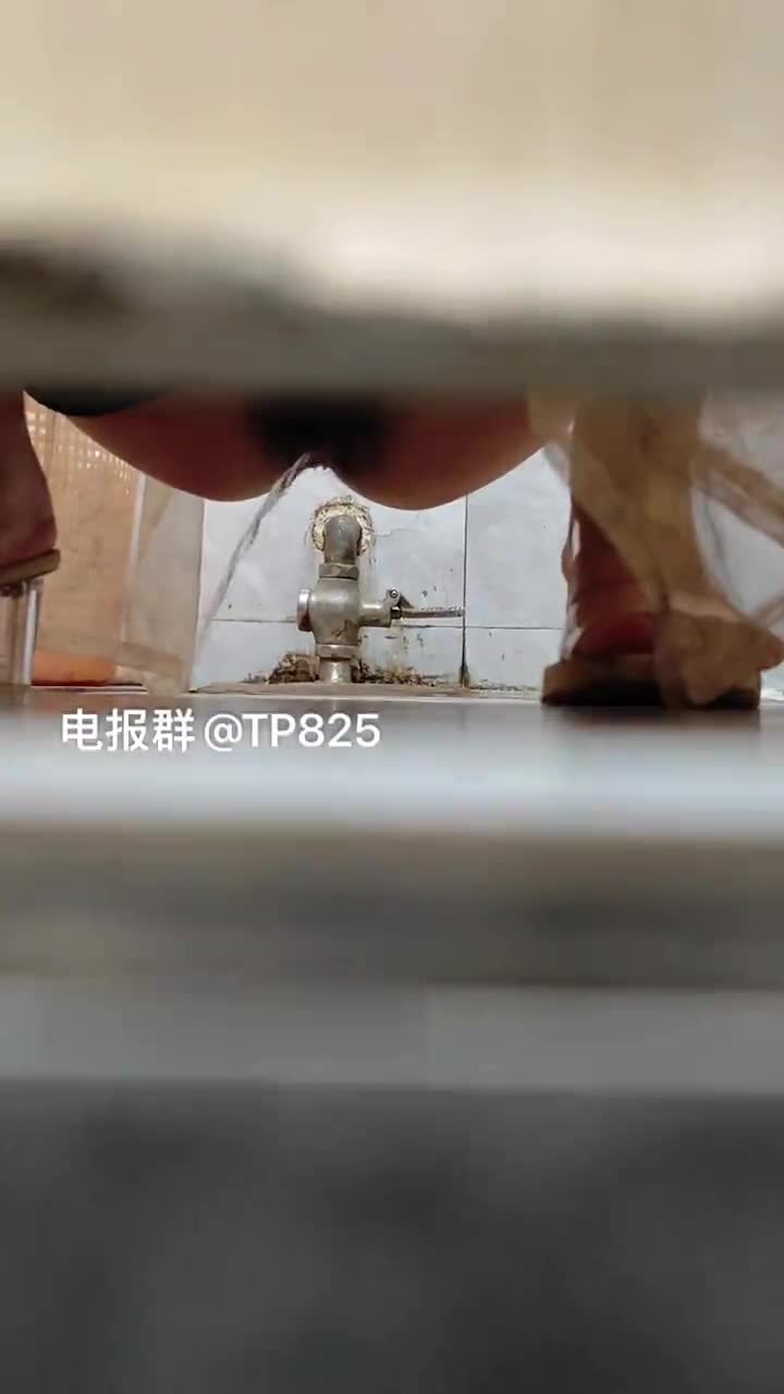 b9cf6b26-2ce4-11f0-b018-7662fd5927a2.mp4