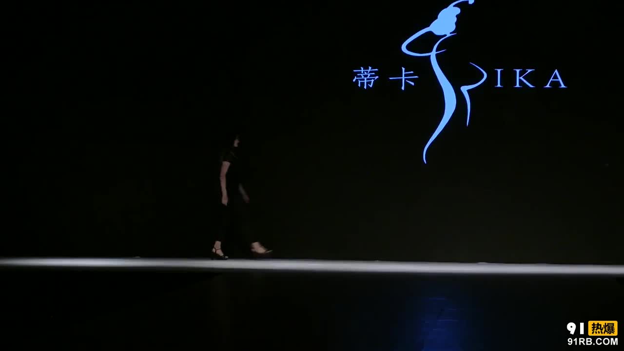 1b422069-c048-4811-a9ad-5af3707dac78.mp4