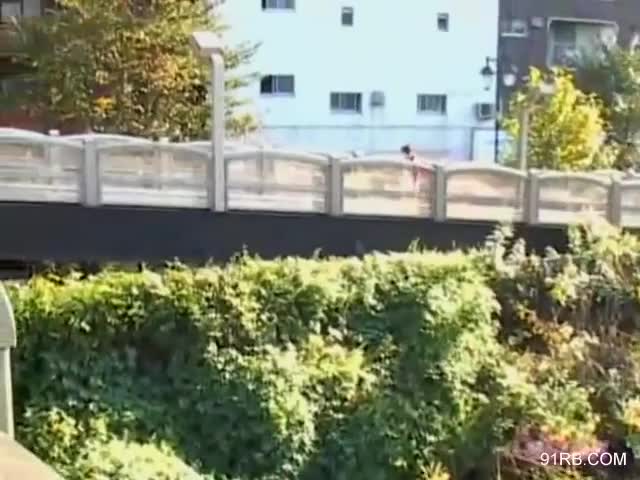 408a0ff1-f0f1-42ab-87fa-192b7cb96aa1.mp4